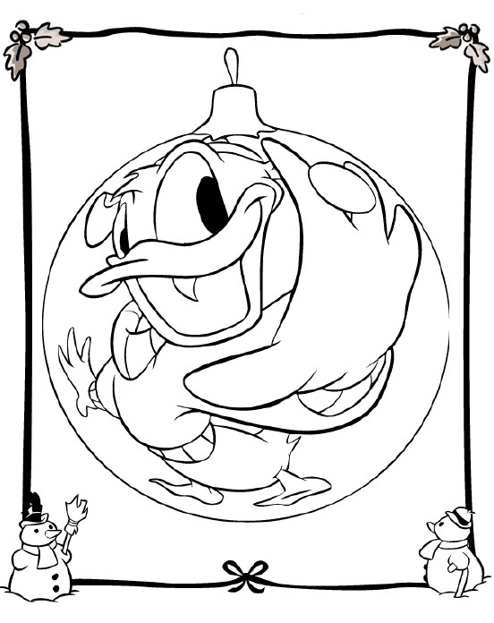 Donald a enfeitar o pinheirinho